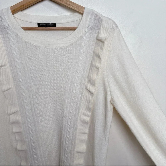 BANANA REPUBLIC Womens Medium Ruffle Front Cable Wool Sweater Ivory Color - Picture 7 of 15